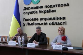 На засіданні Громадської ради начальник ГУ ДПС у Львівській області Микола Никитюк озвучив Публічний звіт про результати діяльності  служби у 2025 році