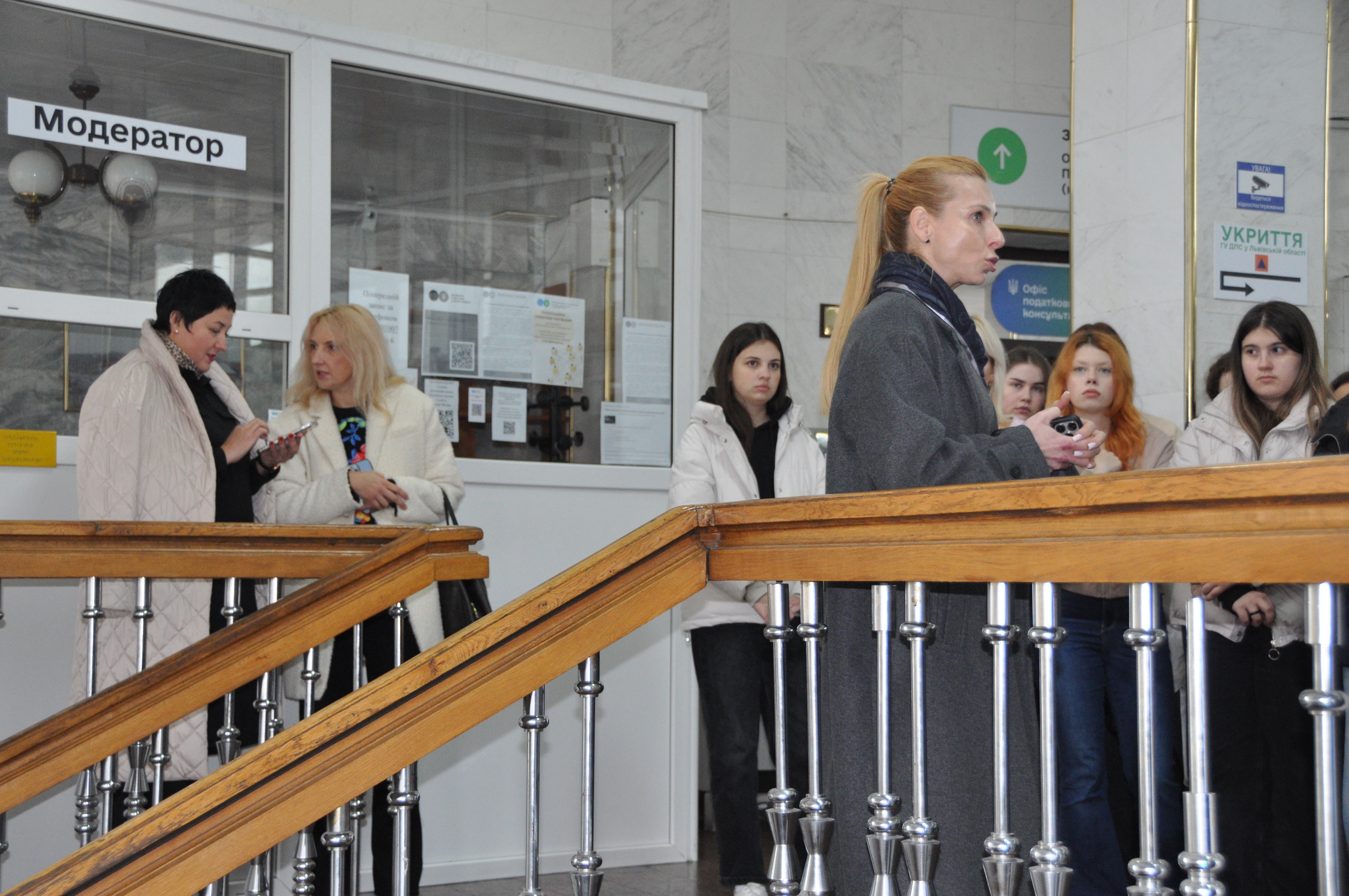 Студенти Національного лісотехнічного університету України ознайомилися з роботою податкової Львівщини. Фото № 4/3