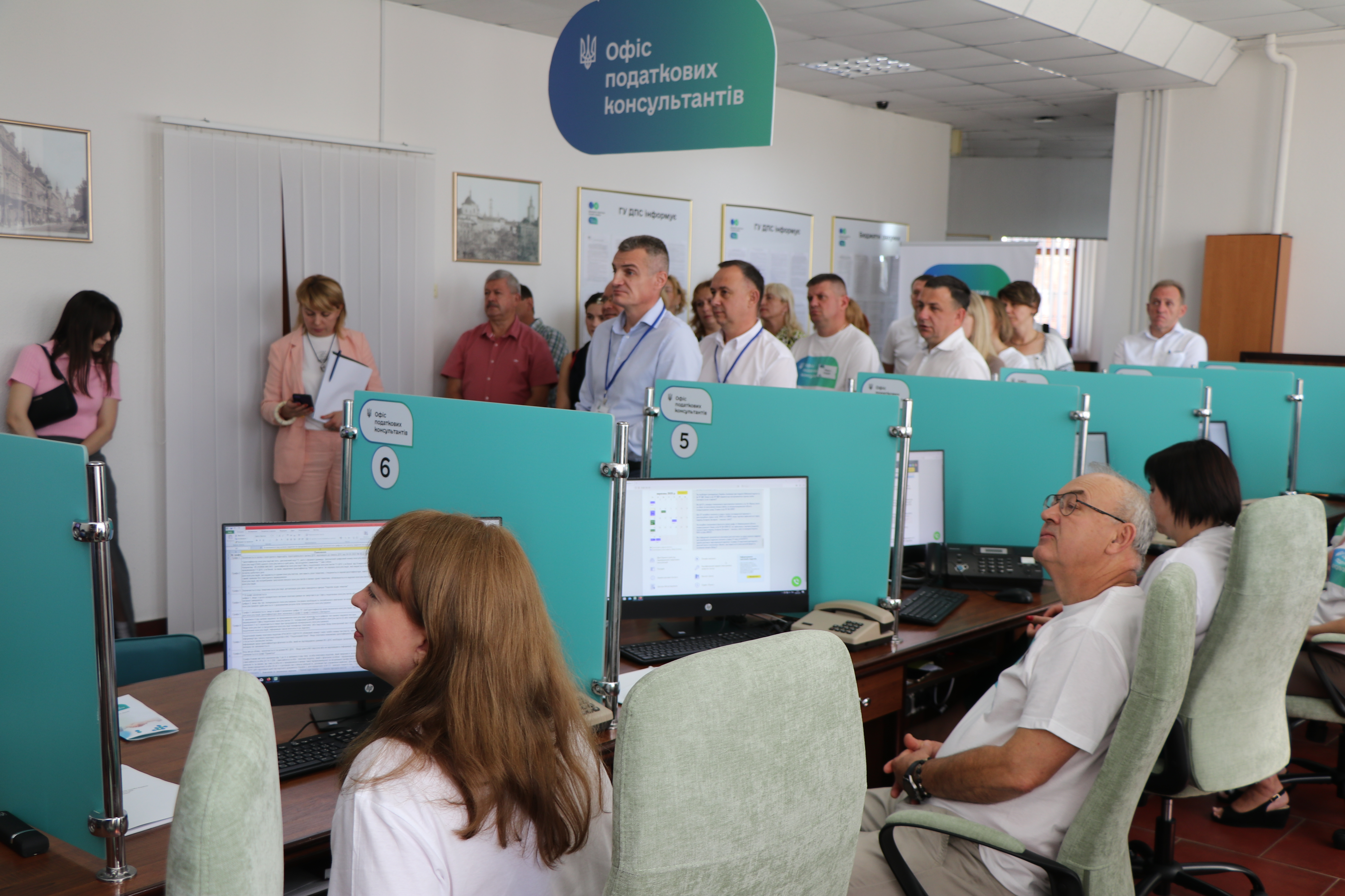 Сьогодні у ГУ ДПС у Львівській області відкрили "Офіс податкового консультанта". Фото № 6/5
