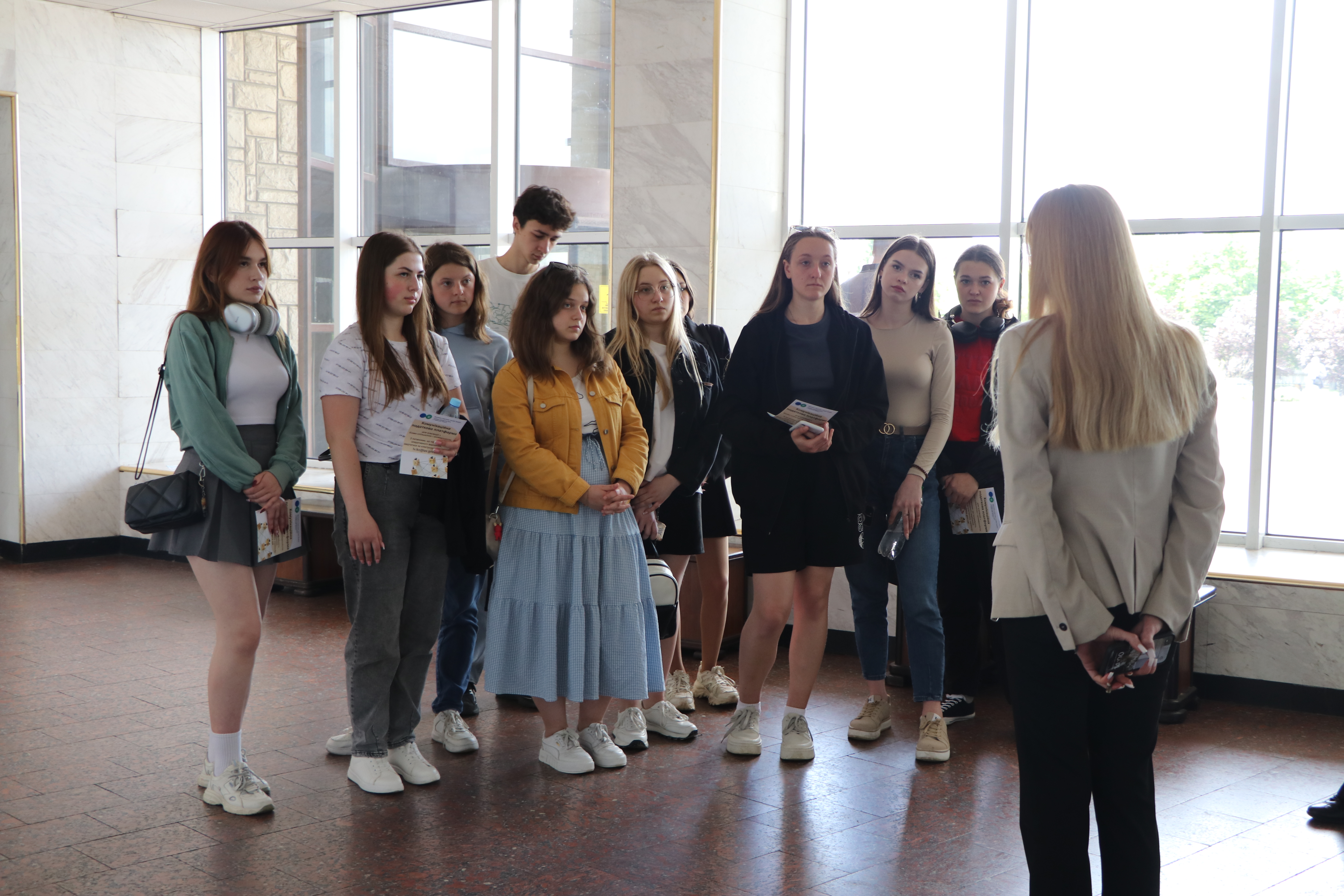 Студенти Національного лісотехнічного університету знайомились із роботою податкової Львівщини. Фото № 4/3