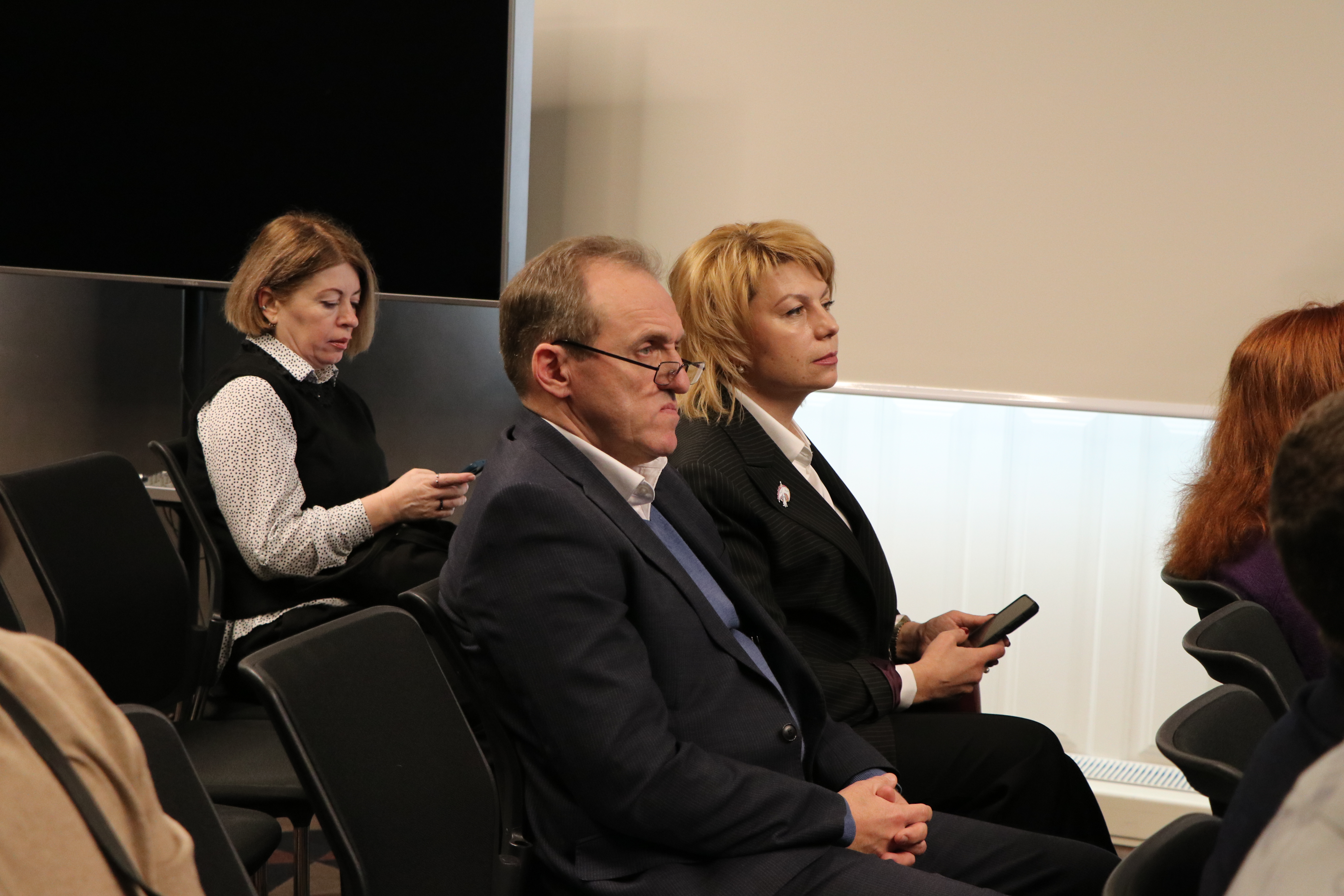 Податківці взяли участь у Форумі «Бізнес! Держава! Волонтери/ОГС». Фото № 6/5