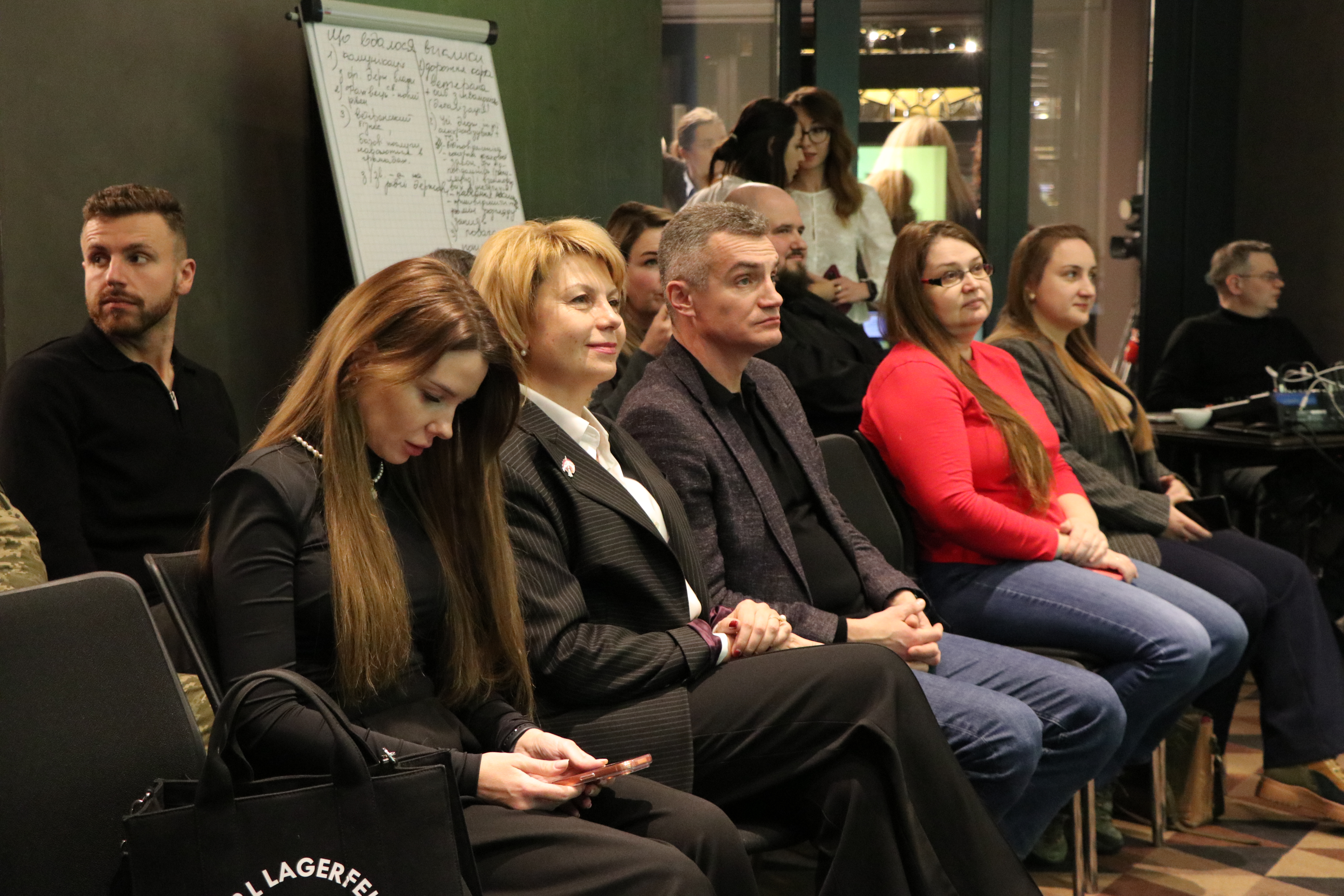 Податківці взяли участь у Форумі «Бізнес! Держава! Волонтери/ОГС». Фото № 10/9