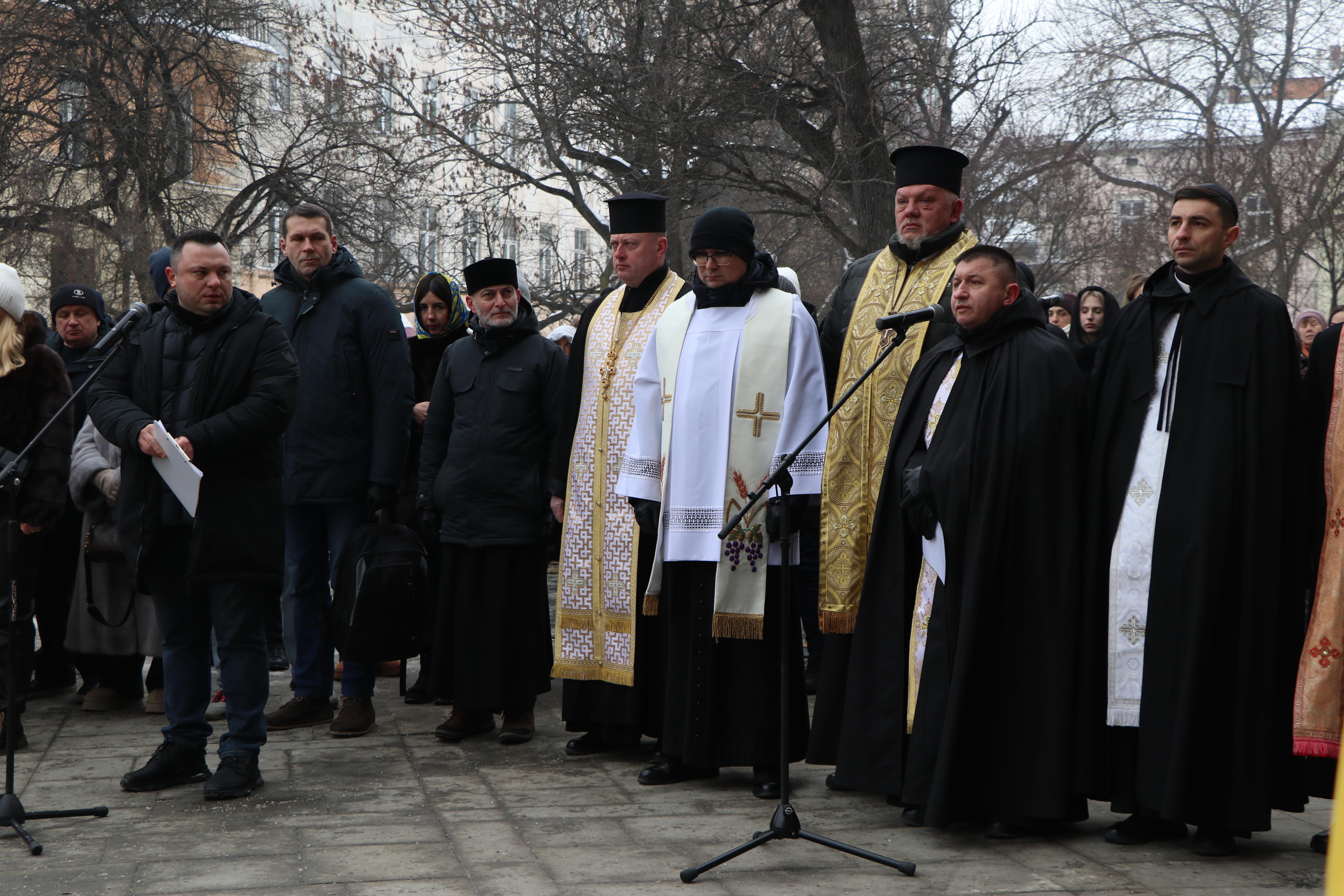 Заступник начальника Головного управління ДПС у Львівській області Ігор Лазорко взяв участь у заходах до Дня Соборності України. Фото № 8/7