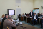 На засіданні Громадської ради начальник ГУ ДПС у Львівській області Микола Никитюк озвучив Публічний звіт про результати діяльності служби у 2025 році. Фото № 2/1