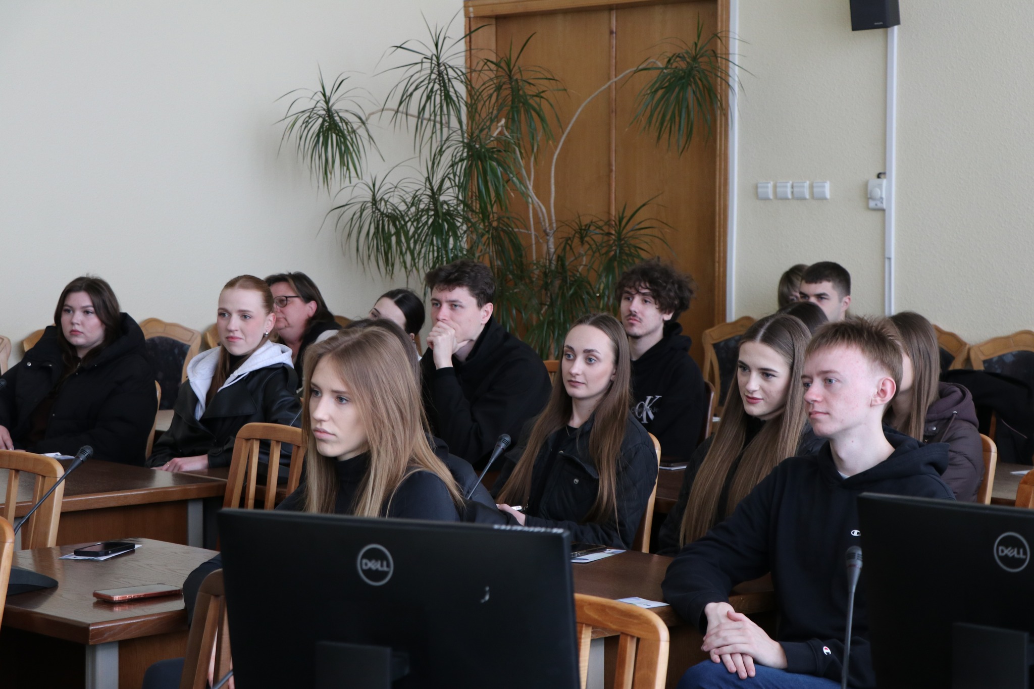 Податкову Львівщини відвідали майбутні правознавці. Фото № 4/3