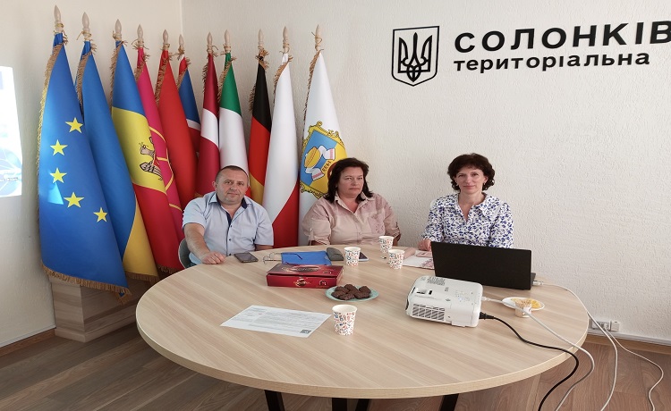 У Солонківській сільській територіальній громаді відбулася зустріч з податківцями. Фото № 3/2